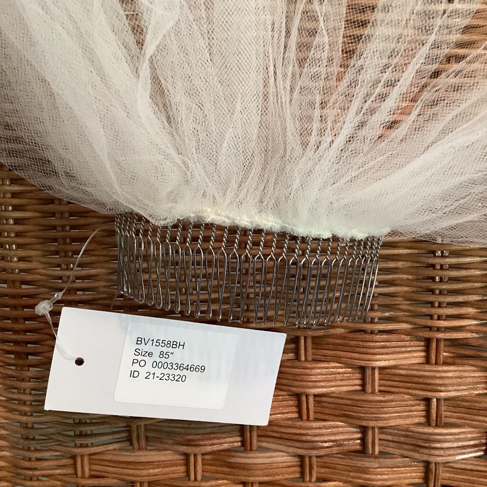 BHLDN Anthropologie Blossom veil - Picture 3 of 5